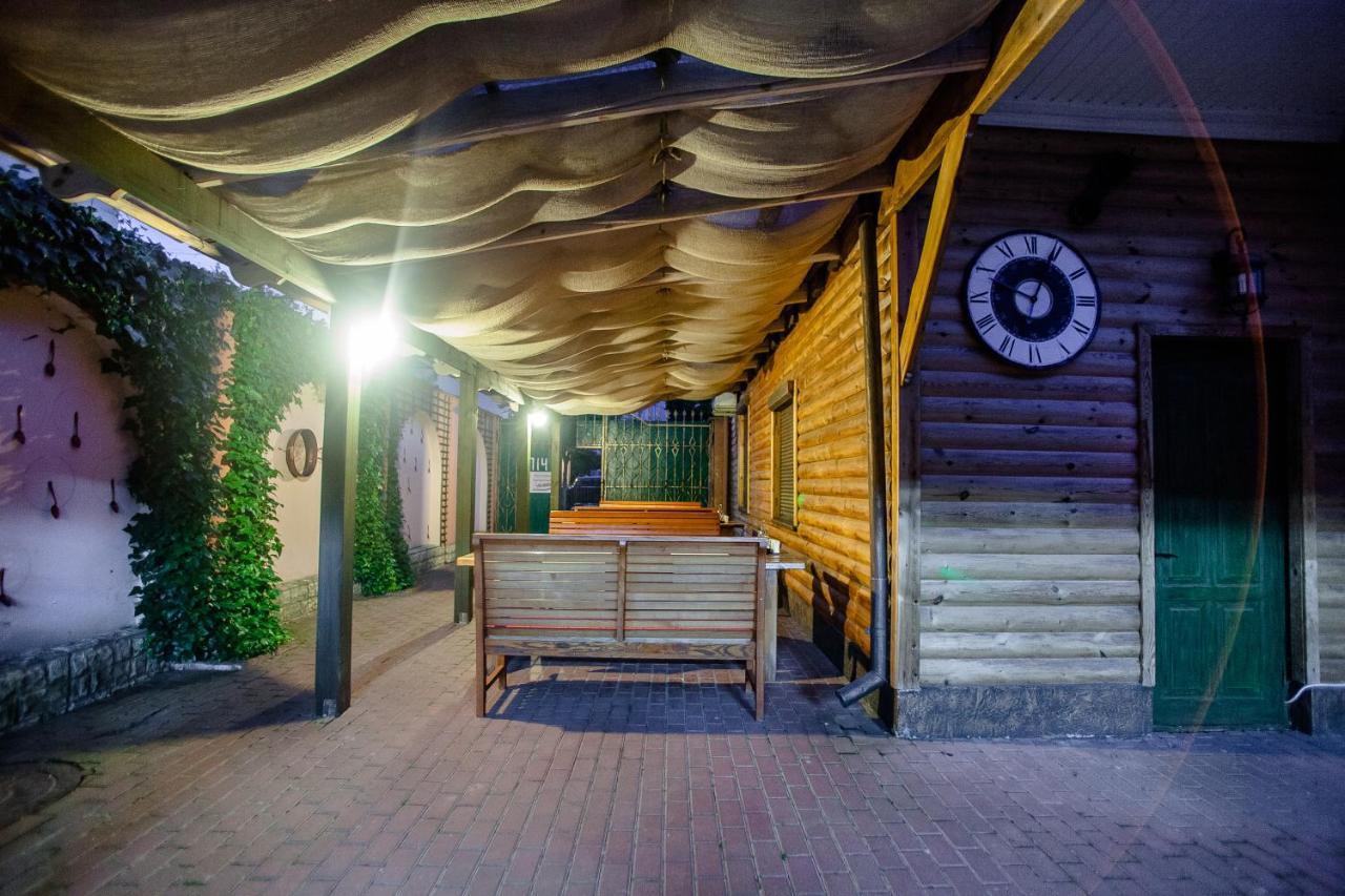 Hotel Pieno Piano Rivne Esterno foto