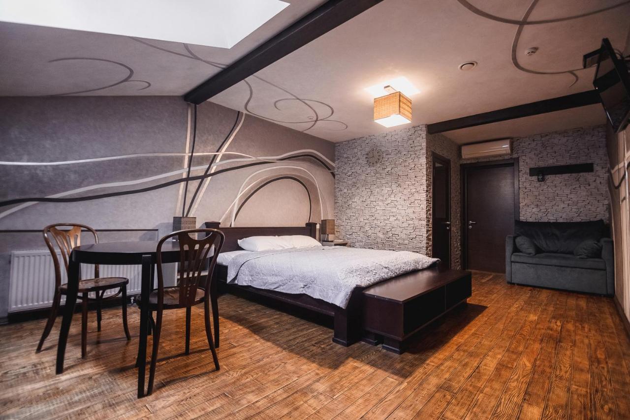 Hotel Pieno Piano Rivne Esterno foto